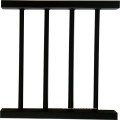 Aristócrata negro hermoso balcón valla de hierro forjado